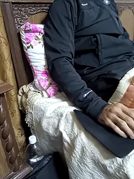 yazinyazin1 online show from 28, 11, 2025