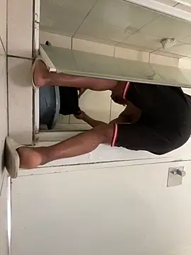 Snapshot of fitsexyman chatting on 13, 11, 2025 fitsexyman online show from 13, 11, 2025