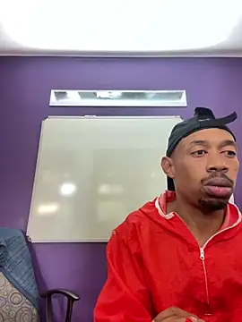 Snapshot of fitsexyman chatting on 14, 11, 2025 fitsexyman online show from 14, 11, 2025