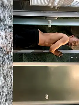 Snapshot of fitsexyman chatting on 26, 11, 2025 fitsexyman online show from 26, 11, 2025