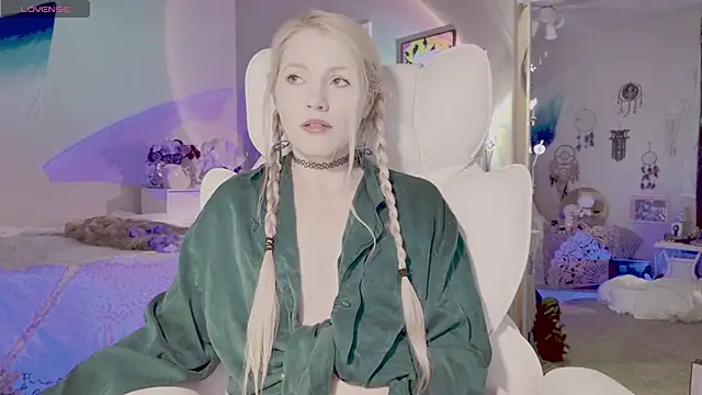 Snapshot of Talulaa chatting on 14, 11, 2025 Talulaa online show from 14, 11, 2025