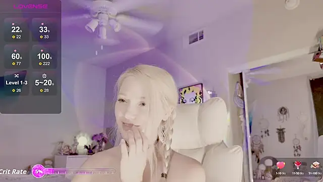 Snapshot of Talulaa chatting on 12, 9, 2025 Talulaa online show from 12, 9, 2025