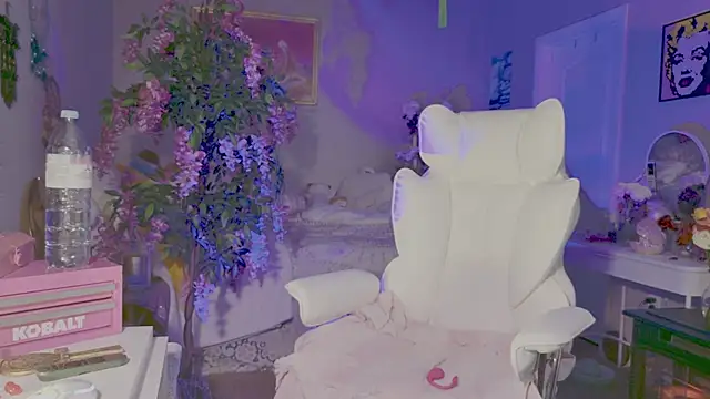 Snapshot of Talulaa chatting on 17, 7, 2026 Talulaa online show from 17, 7, 2026