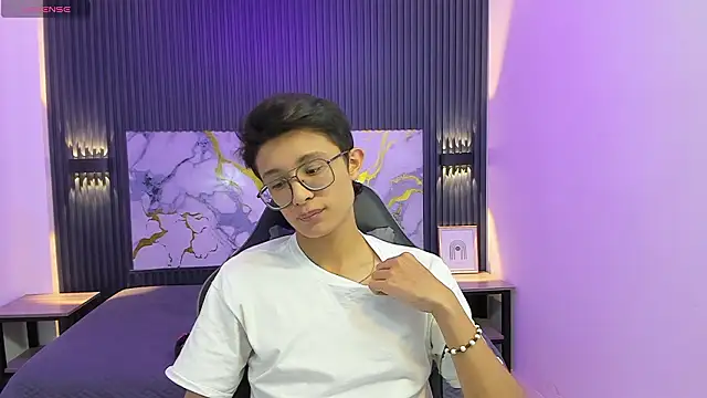 SantiagoRusso18 online show from 31, 1, 2026