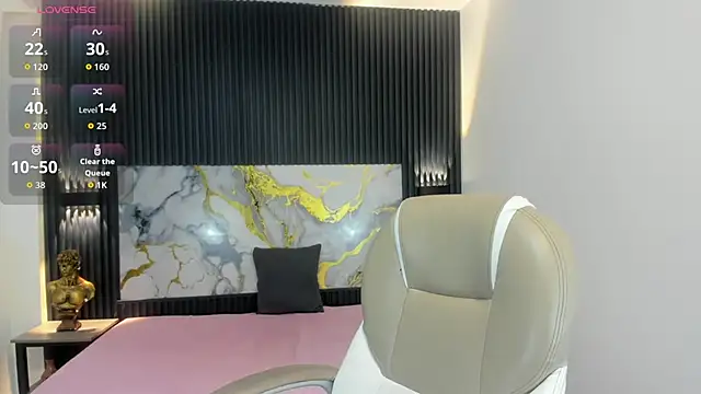 SantiagoRusso18 online show from 17, 11, 2025