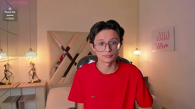 SantiagoRusso18 online show from 2, 12, 2025