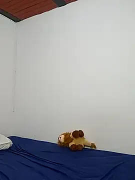 SaraNixx online show from 16, 9, 2025