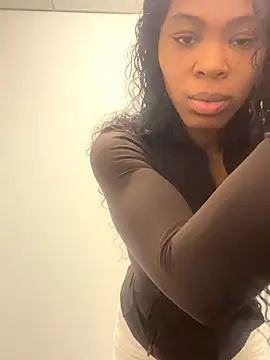 Idonotcherishu online show from 28, 9, 2025