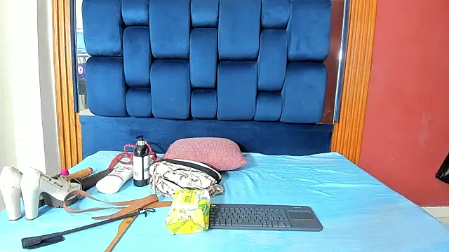 JisooLuv online show from 2, 12, 2025