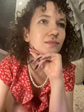 Kitty Kisss online show from 5, 2, 2026