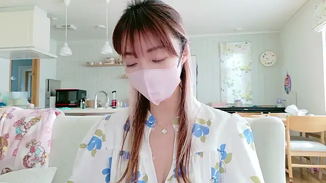 SUZU 1201 online show from 14, 4, 2026