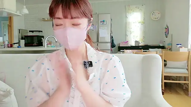 Snapshot of SUZU_1201 chatting on 9, 7, 2026 SUZU 1201 online show from 9, 7, 2026