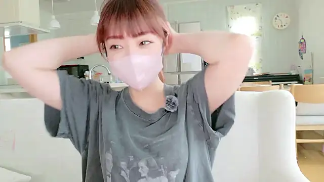 Snapshot of SUZU_1201 chatting on 12, 7, 2026 SUZU 1201 online show from 12, 7, 2026
