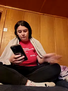 YoungLiisaxx online show from 24, 10, 2025