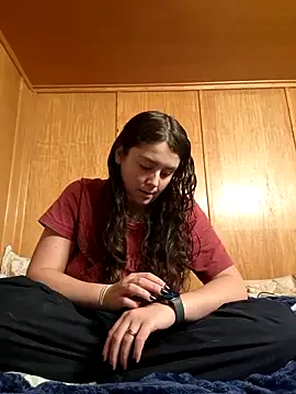 YoungLiisaxx online show from 13, 11, 2025