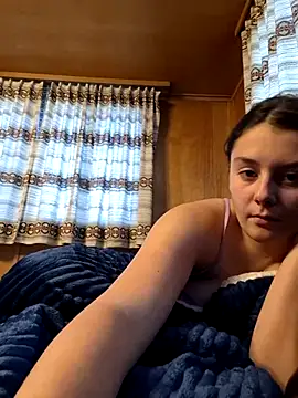 YoungLiisaxx online show from 3, 11, 2025