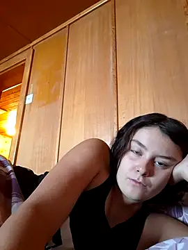 YoungLiisaxx online show from 25, 9, 2025