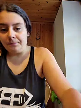 YoungLiisaxx online show from 22, 10, 2025