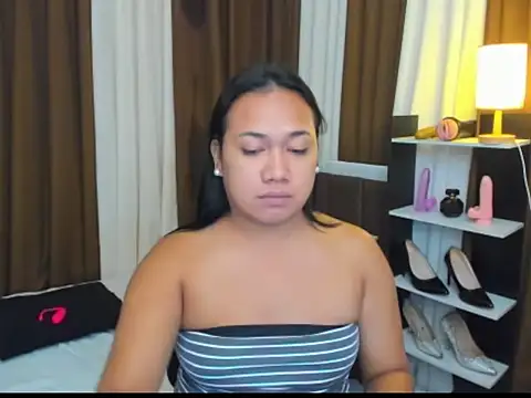 TsUncutKaren online show from 3, 10, 2025