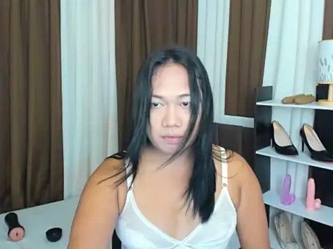 TsUncutKaren online show from 17, 9, 2025