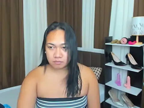 TsUncutKaren online show from 23, 9, 2025