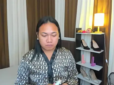 TsUncutKaren online show from 24, 9, 2025