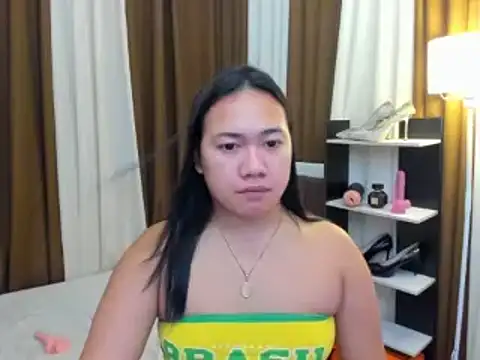 TsUncutKaren online show from 19, 12, 2025