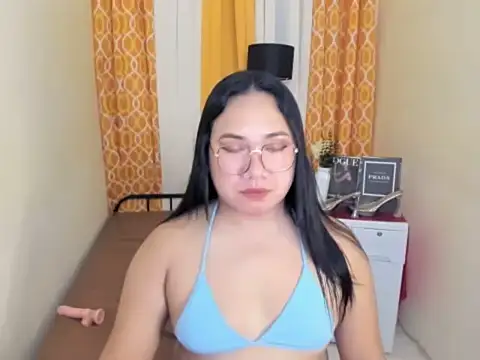 TsUncutKaren online show from 9, 4, 2026