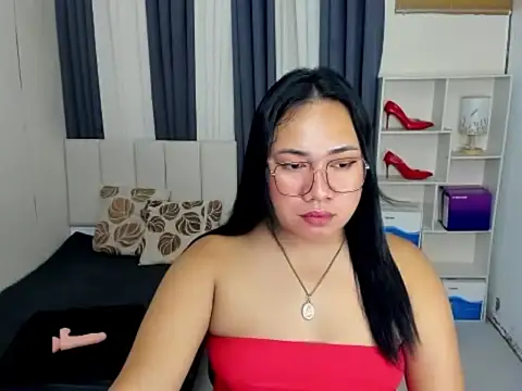 TsUncutKaren online show from 10, 1, 2026