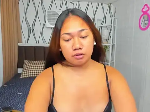 TsUncutKaren online show from 9, 9, 2025