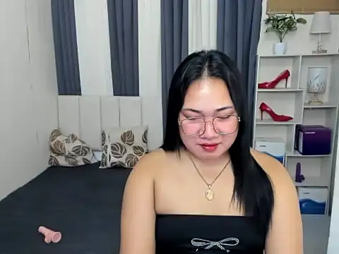 TsUncutKaren online show from 17, 1, 2026