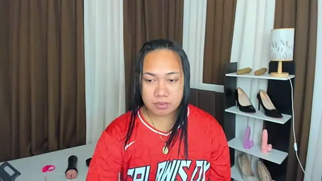 TsUncutKaren online show from 18, 9, 2025