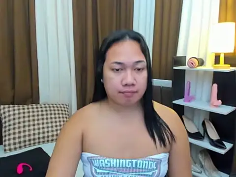 TsUncutKaren online show from 18, 10, 2025