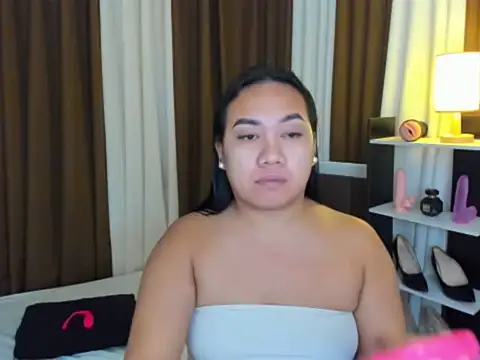 TsUncutKaren online show from 27, 10, 2025