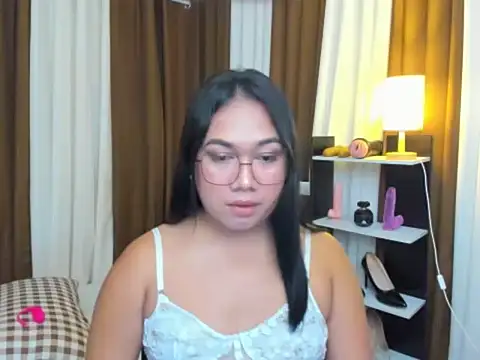 TsUncutKaren online show from 1, 10, 2025