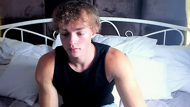 Snapshot of ChaseMuscular chatting on 10, 10, 2025 ChaseMuscular online show from 10, 10, 2025