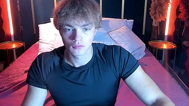 Snapshot of ChaseMuscular chatting on 24, 9, 2025 ChaseMuscular online show from 24, 9, 2025