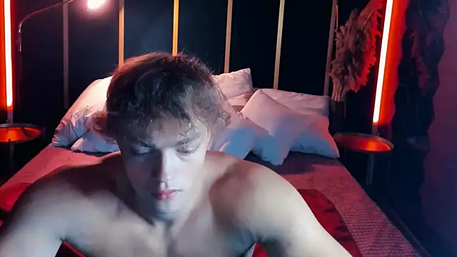 Snapshot of ChaseMuscular chatting on 19, 9, 2025 ChaseMuscular online show from 19, 9, 2025