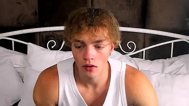 Snapshot of ChaseMuscular chatting on 15, 10, 2025 ChaseMuscular online show from 15, 10, 2025