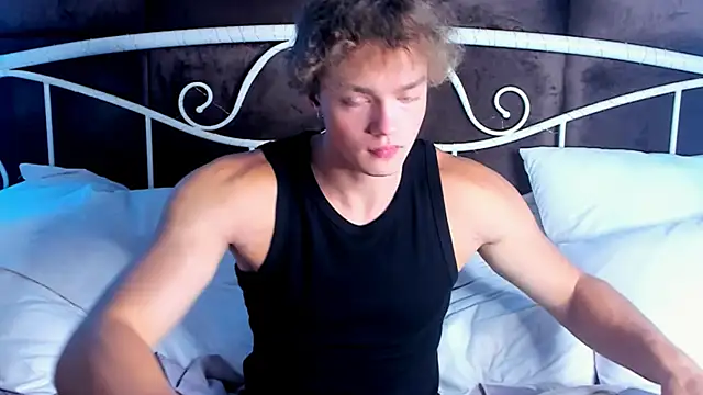 Snapshot of ChaseMuscular chatting on 9, 10, 2025 ChaseMuscular online show from 9, 10, 2025