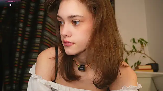 ttragedienne online show from 2, 12, 2025