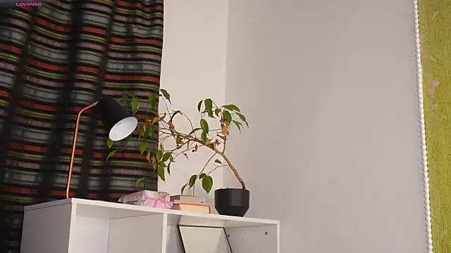 ttragedienne online show from 4, 11, 2025