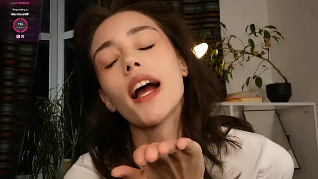 ttragedienne online show from 27, 10, 2025