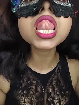 Snapshot of yours_sugar_babe chatting on 15, 6, 2026 yours sugar babe online show from 15, 6, 2026