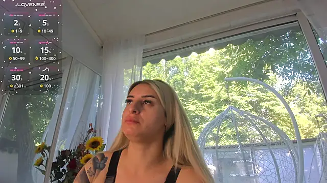 Snapshot of Ella_Vee chatting on 11, 6, 2026 Ella Vee online show from 11, 6, 2026