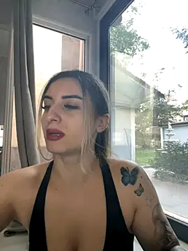 Snapshot of Ella_Vee chatting on 25, 9, 2025 Ella Vee online show from 25, 9, 2025