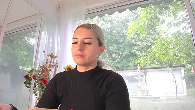 Snapshot of Ella_Vee chatting on 22, 5, 2026 Ella Vee online show from 22, 5, 2026