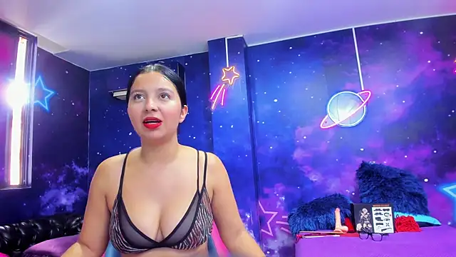 Snapshot of Thalia_Cortea chatting on 14, 10, 2025 Thalia Cortea online show from 14, 10, 2025