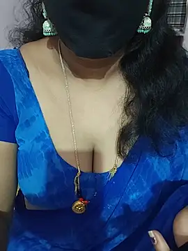 luci-queen online show from 25, 5, 2026