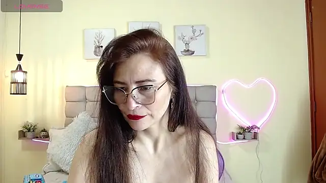 Snapshot of _naomi_s chatting on 16, 6, 2026 naomi s online show from 16, 6, 2026
